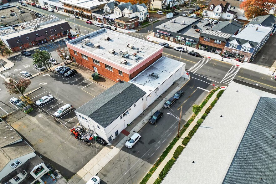 More Photos Of 147 Chestnut St, Roselle Park Storefront Retail Residential For Sale