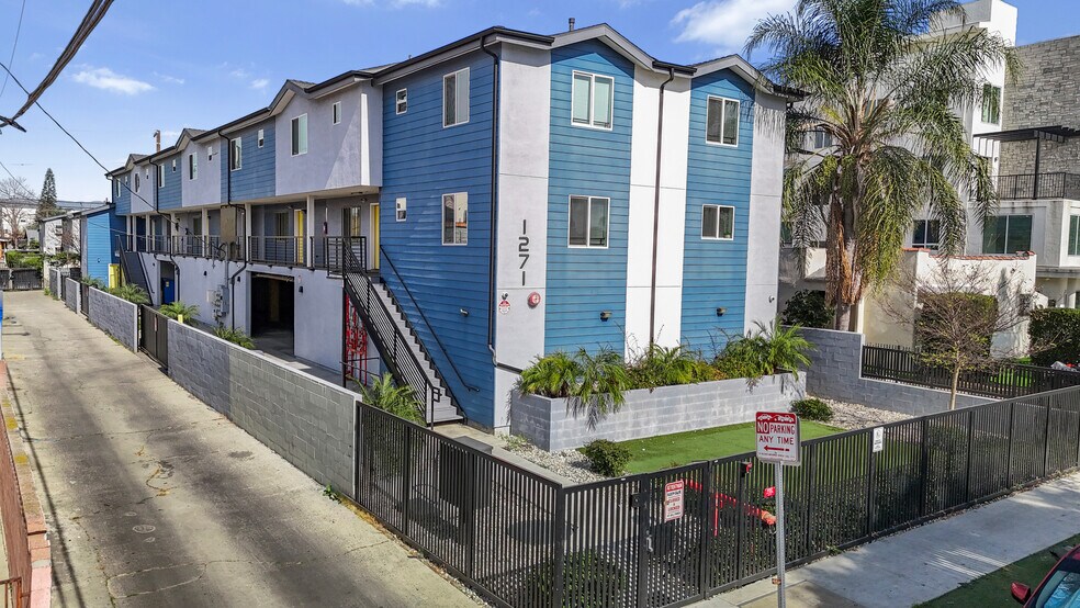 Primary Photo Of 1271 W 39th Pl, Los Angeles Apartments For Sale
