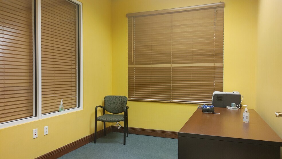 More Photos Of 1545 N Park Dr, Weston Office For Lease