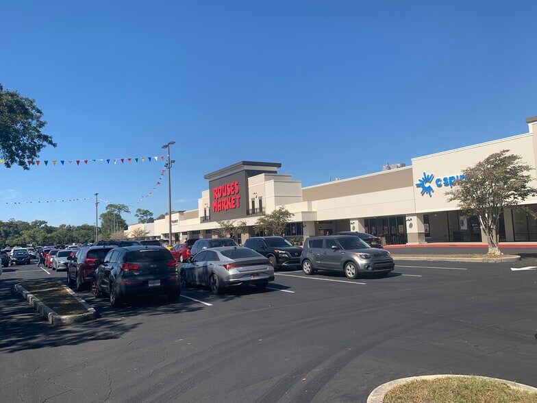 More Photos Of 2384 Pass Rd, Biloxi Storefront For Lease