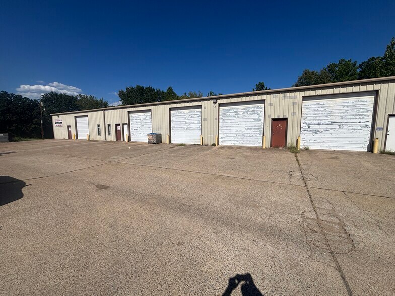 More Photos Of 3816 Timms St, Tyler Warehouse For Sale