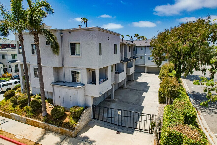 More Photos Of 514 S Myers St, Oceanside Apartments For Sale