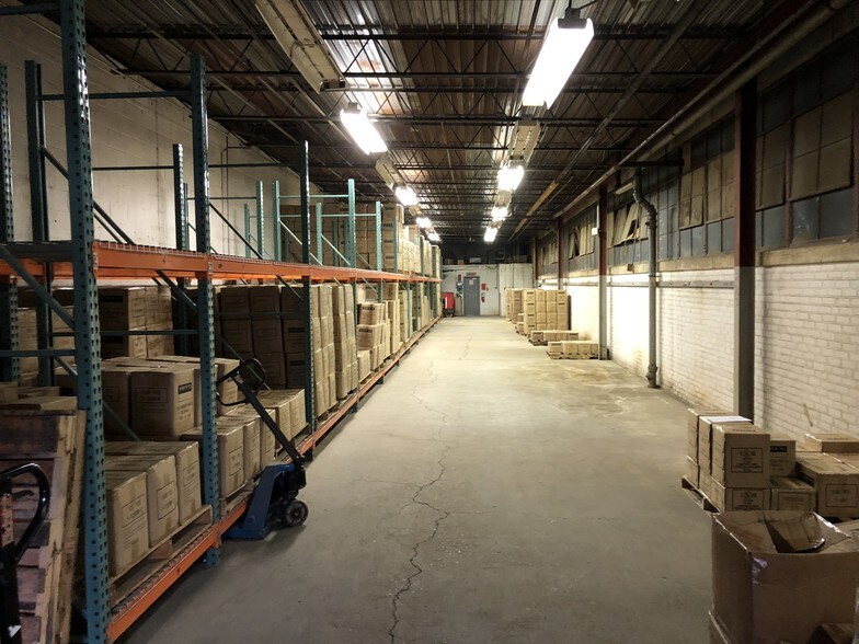 More Photos Of 100 Beecher Ave, Cheltenham Warehouse For Lease
