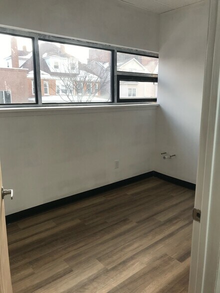 More Photos Of 295-299 Broadway, Paterson Medical For Lease