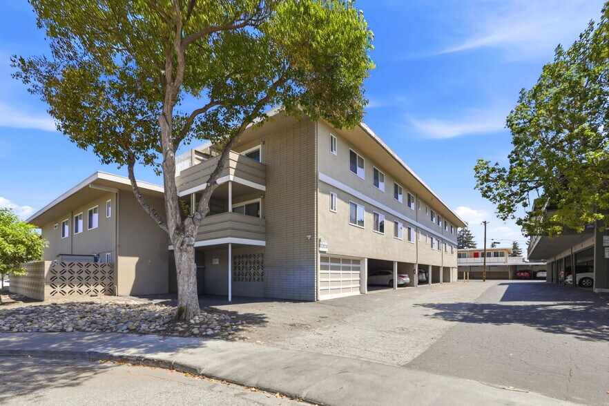 More Photos Of 527 Walker Dr, Mountain View Apartments For Sale
