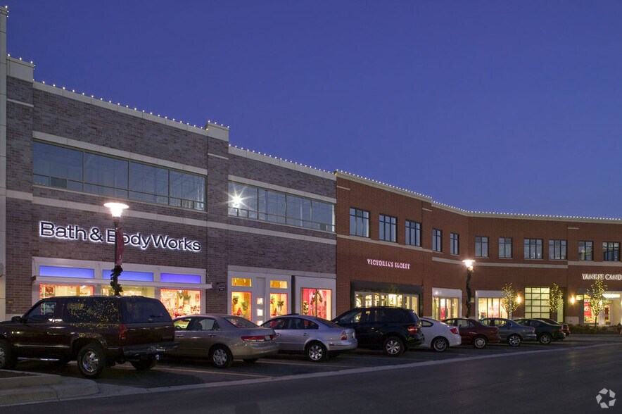 More Photos Of 500-598 Village Center Dr, Burr Ridge Storefront Retail Office For Lease