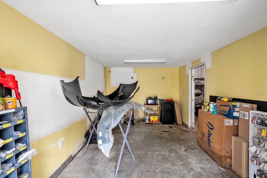 More Photos Of 1015 Ellis Rd, Durham Light Manufacturing For Sale