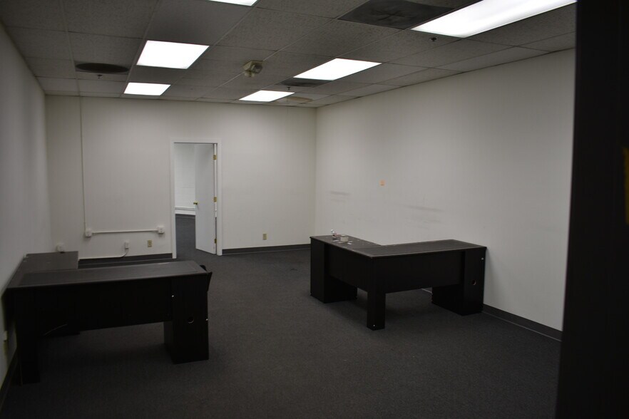 More Photos Of 1249 58th Pl, Los Angeles Warehouse For Lease