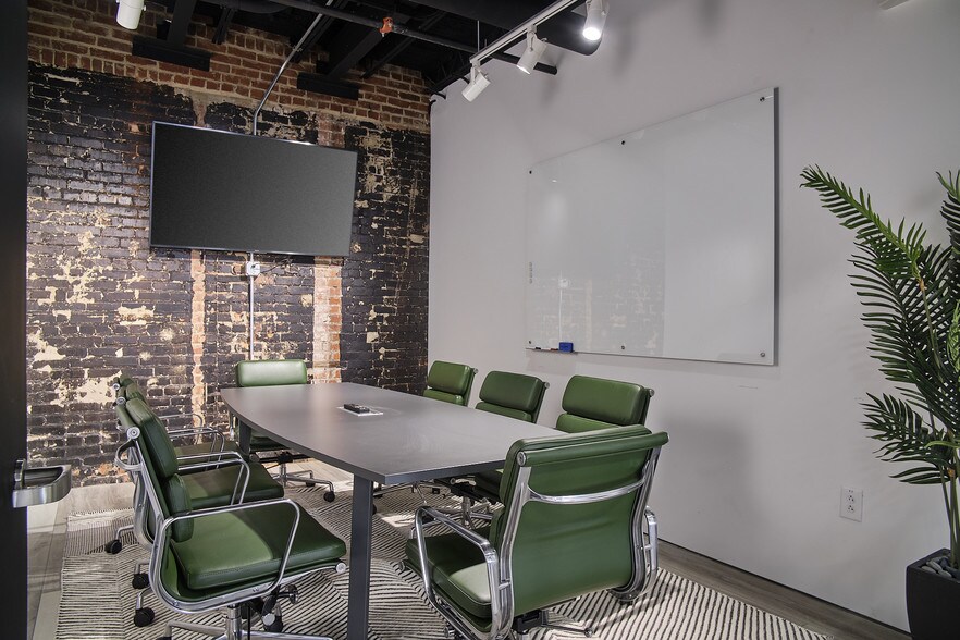 More Photos Of 319 E Chapel Hill St, Durham Office For Sale