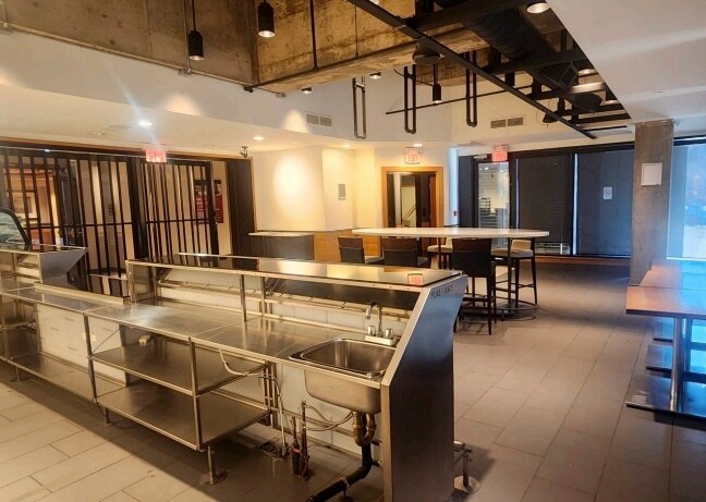 More Photos Of 145 Richmond St W, Toronto Hotel For Lease