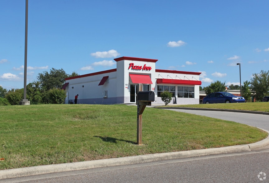 More Photos Of 2007 Hughes Rd, Madison Fast Food For Sale