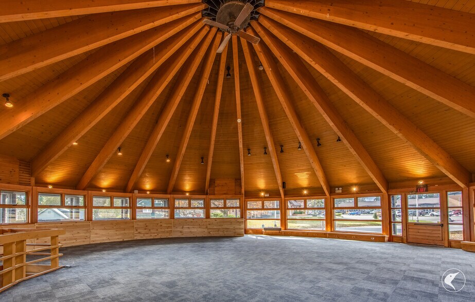 More Photos Of 2345 Saranac Ave, Lake Placid Flex For Sale