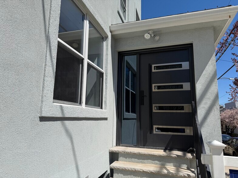 More Photos Of 189 Saint Marys Ave, Staten Island Apartments For Sale