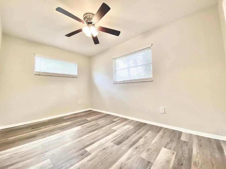 More Photos Of 531-539 New York Ave, Dunedin Apartments For Sale