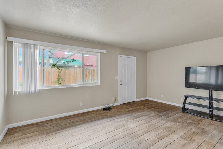 More Photos Of 10273 Mills Station Rd, Rancho Cordova Apartments For Sale