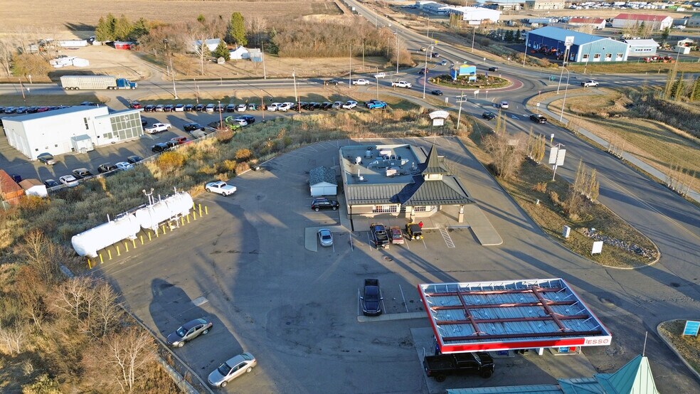 More Photos Of 3 AB-11A, Sylvan Lake Restaurant For Sale
