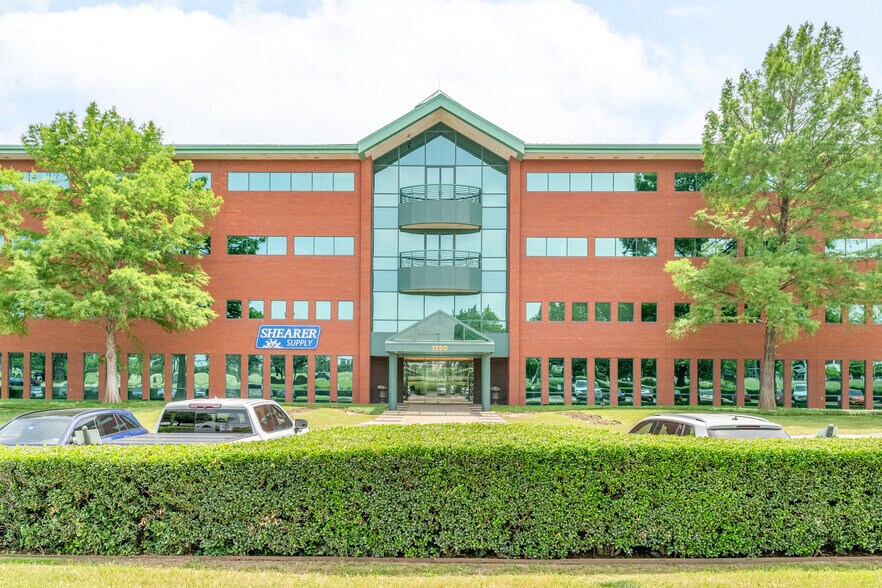 More Photos Of 1750 Valley View Ln, Farmers Branch Office For Lease