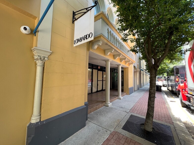 More Photos Of 300 Clematis St, West Palm Beach Storefront Retail Office For Lease