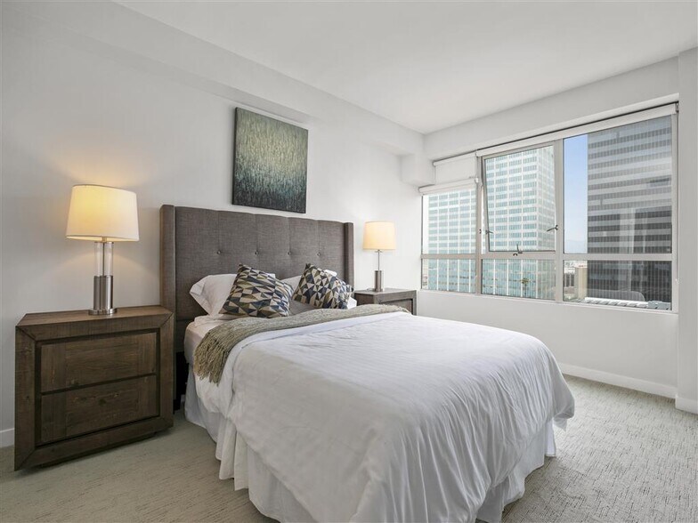 More Photos Of 3460 W 7th St, Los Angeles Apartments For Lease