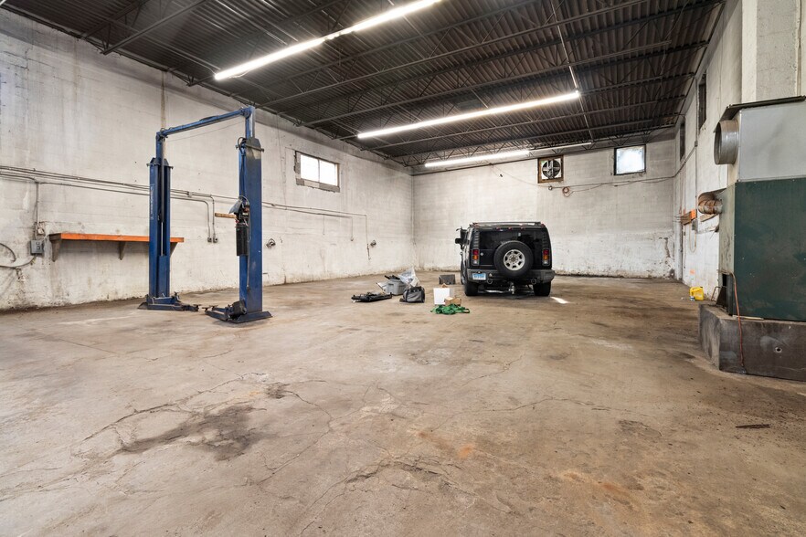 More Photos Of 49 Eddy St, New Haven Warehouse For Lease