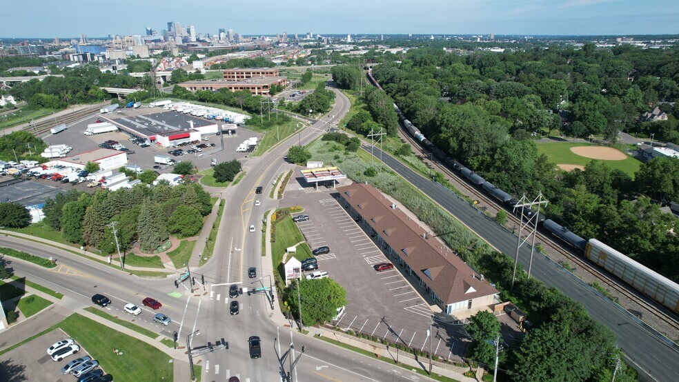 More Photos Of 2233 Energy Park Dr, Saint Paul General Retail For Lease
