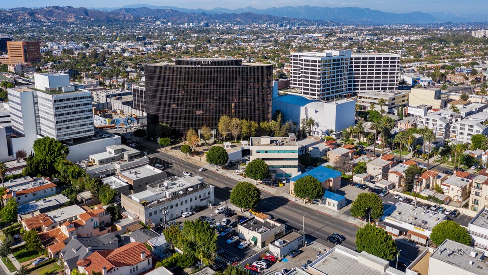 Primary Photo Of 250-256 S La Cienega Blvd, Beverly Hills Medical For Sale