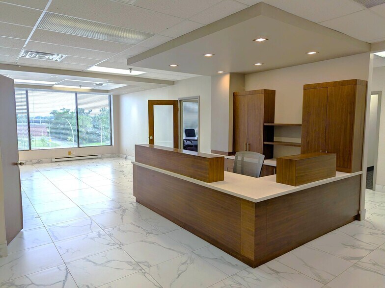 More Photos Of 7575 Rte Transcanadienne, Montréal Office For Lease