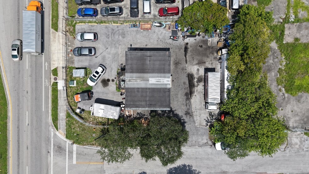 More Photos Of 9301 NW 27th Ave, Miami Auto Dealership For Sale