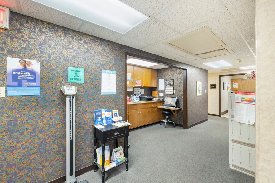 More Photos Of 1612 W Plaza Dr, Tallahassee Medical For Sale