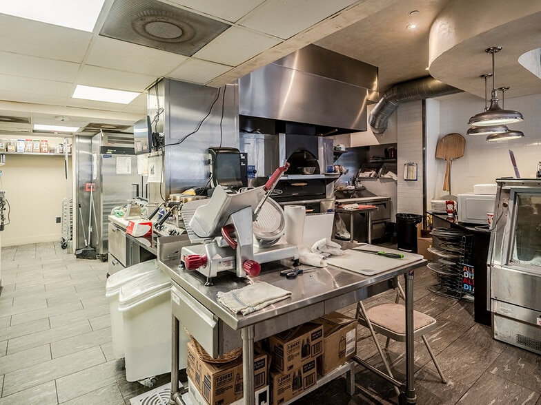 More Photos Of 518 S Dixie Hwy, West Palm Beach Storefront Retail Residential For Sale