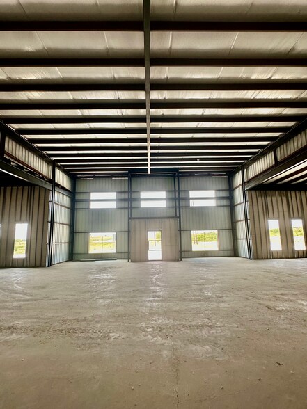 More Photos Of 4760 Grants Ln, Fort Worth Light Distribution For Sale