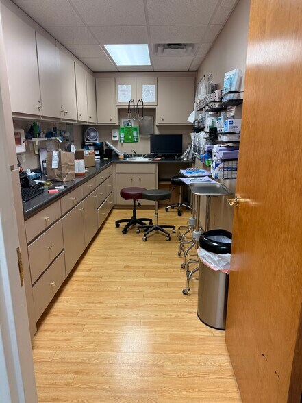 More Photos Of 369 Halton Rd, Greenville Medical For Sale