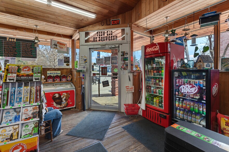 More Photos Of 6210 W Maine St, Spirit Lake Freestanding For Sale