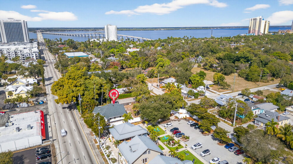More Photos Of 1793 Fowler St, Fort Myers Freestanding For Sale