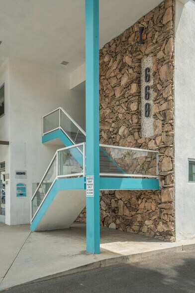More Photos Of 664-668 N Palm Canyon Dr, Palm Springs Office For Sale