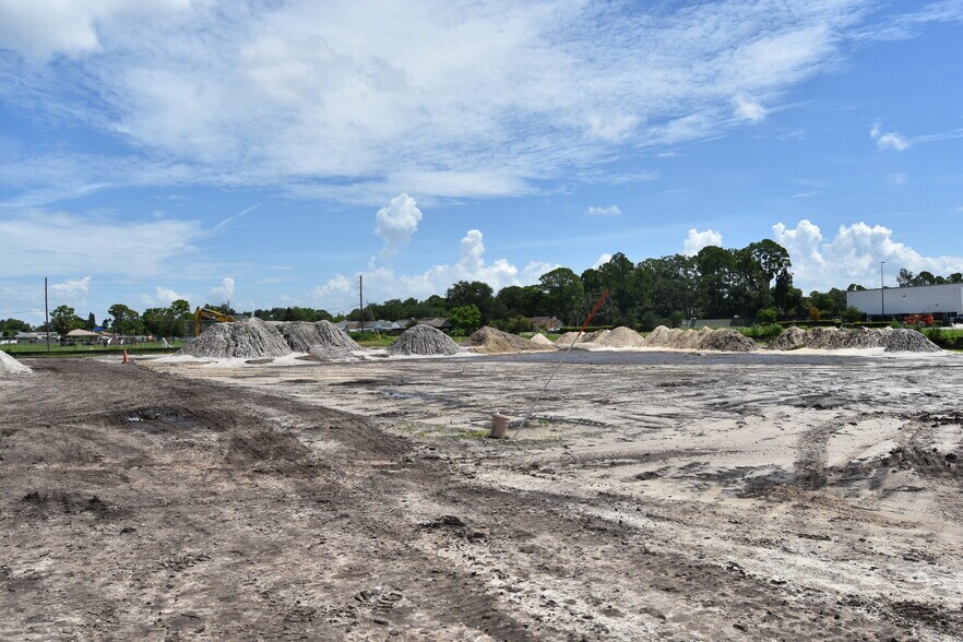 More Photos Of 7125 114th Ave, Largo Warehouse For Lease