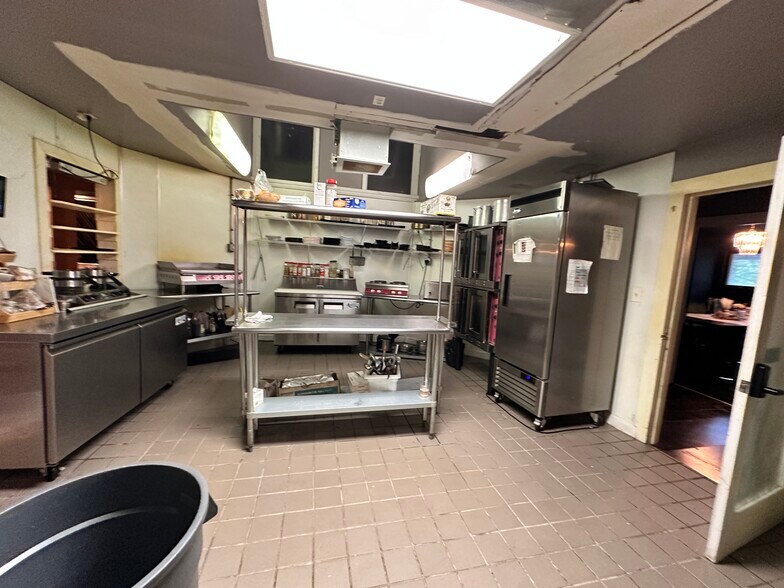 More Photos Of 1977 N Park Pl SE, Atlanta Office For Sale