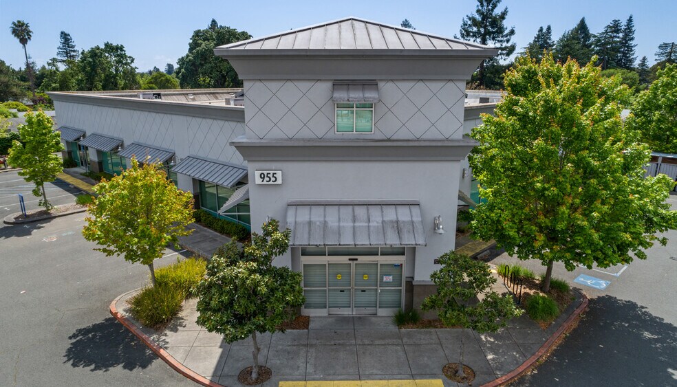 More Photos Of 937-955 Stony Point Rd, Santa Rosa Drugstore For Sale
