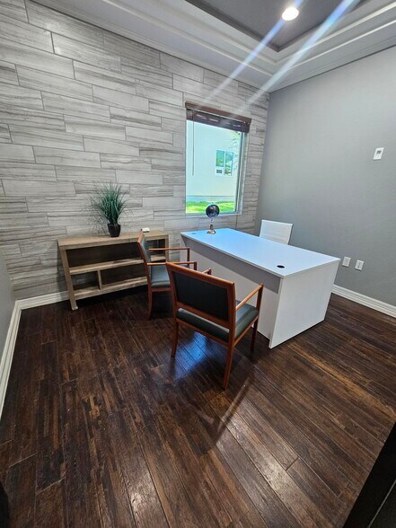 More Photos Of 14603 Huebner Rd, San Antonio Medical For Lease