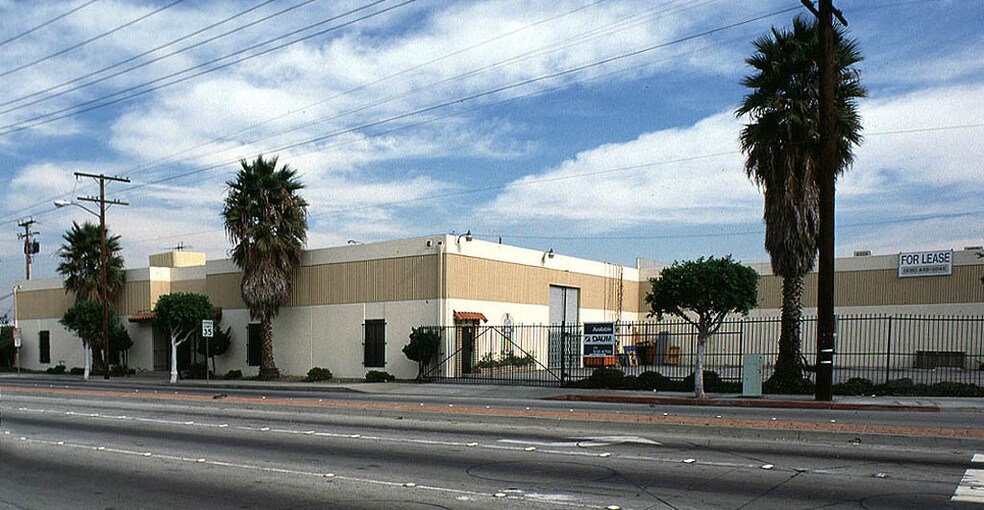 More Photos Of 13450-13468 S Western Ave, Gardena Warehouse For Lease