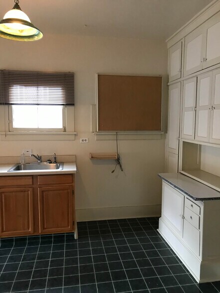 More Photos Of 119 Thoma St, Reno Office For Lease