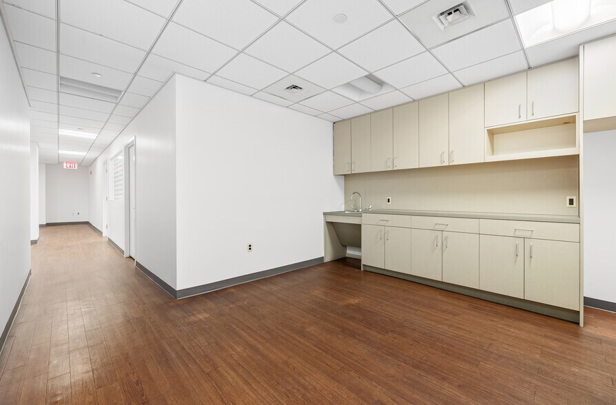 More Photos Of 820 Second Ave, New York Medical For Lease