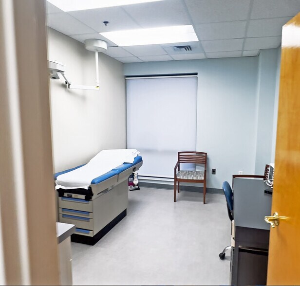 More Photos Of 340 Maple St, Marlborough Medical For Lease