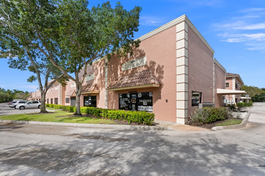 More Photos Of 4287-4303 SW High Meadows Ave, Palm City Light Manufacturing For Sale