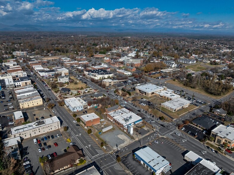 More Photos Of 212 S Green St, Morganton Bar For Sale