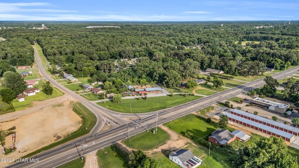More Photos Of 8266 Highway 45 Alt N, West Point Garden Center For Sale