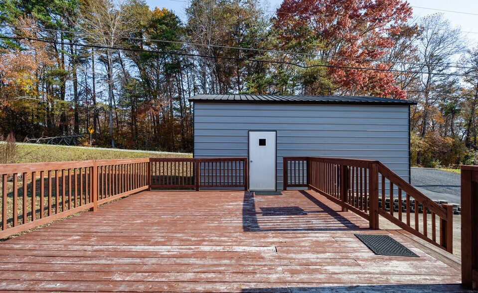 More Photos Of 1941 Haw River Hopedale Rd, Burlington Warehouse For Sale