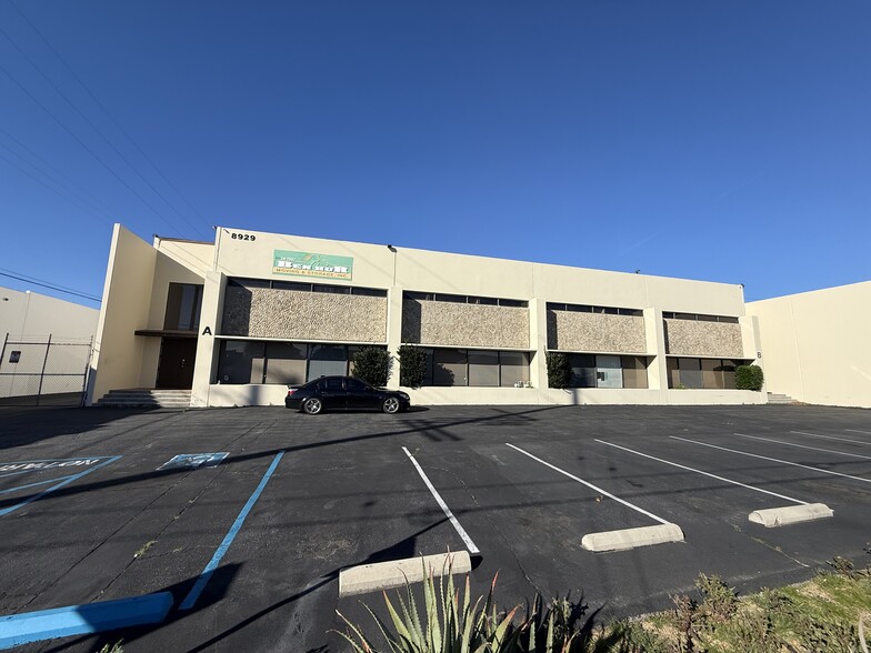 More Photos Of 8929 Oso Ave, Chatsworth Manufacturing For Lease