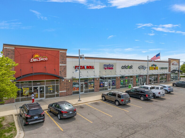 More Photos Of 28200-28250 Dequindre Rd, Warren Supermarket For Sale