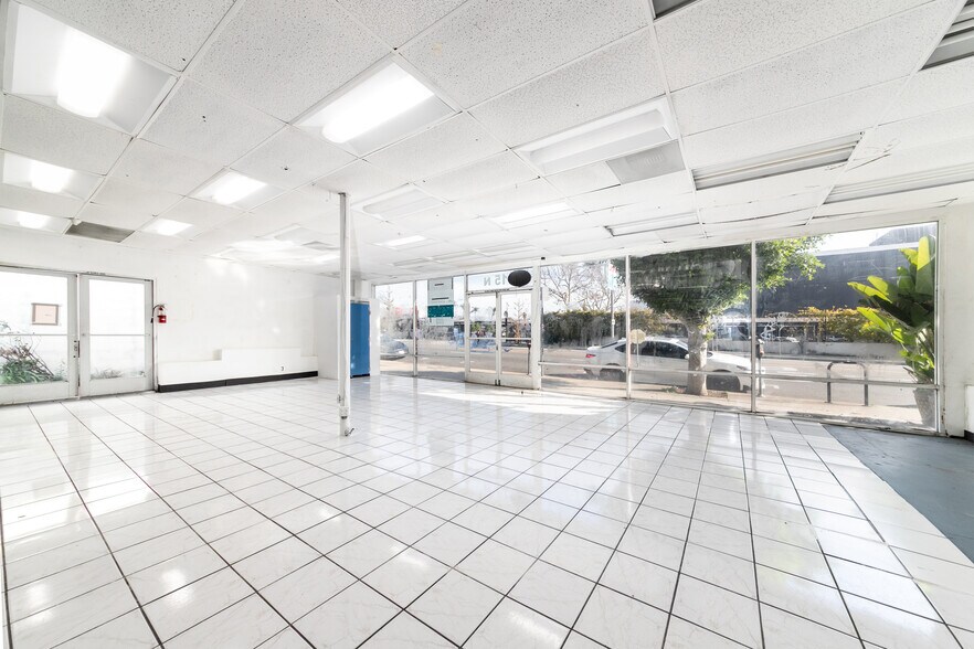 More Photos Of 115 N Fairfax Ave, Los Angeles Freestanding For Sale